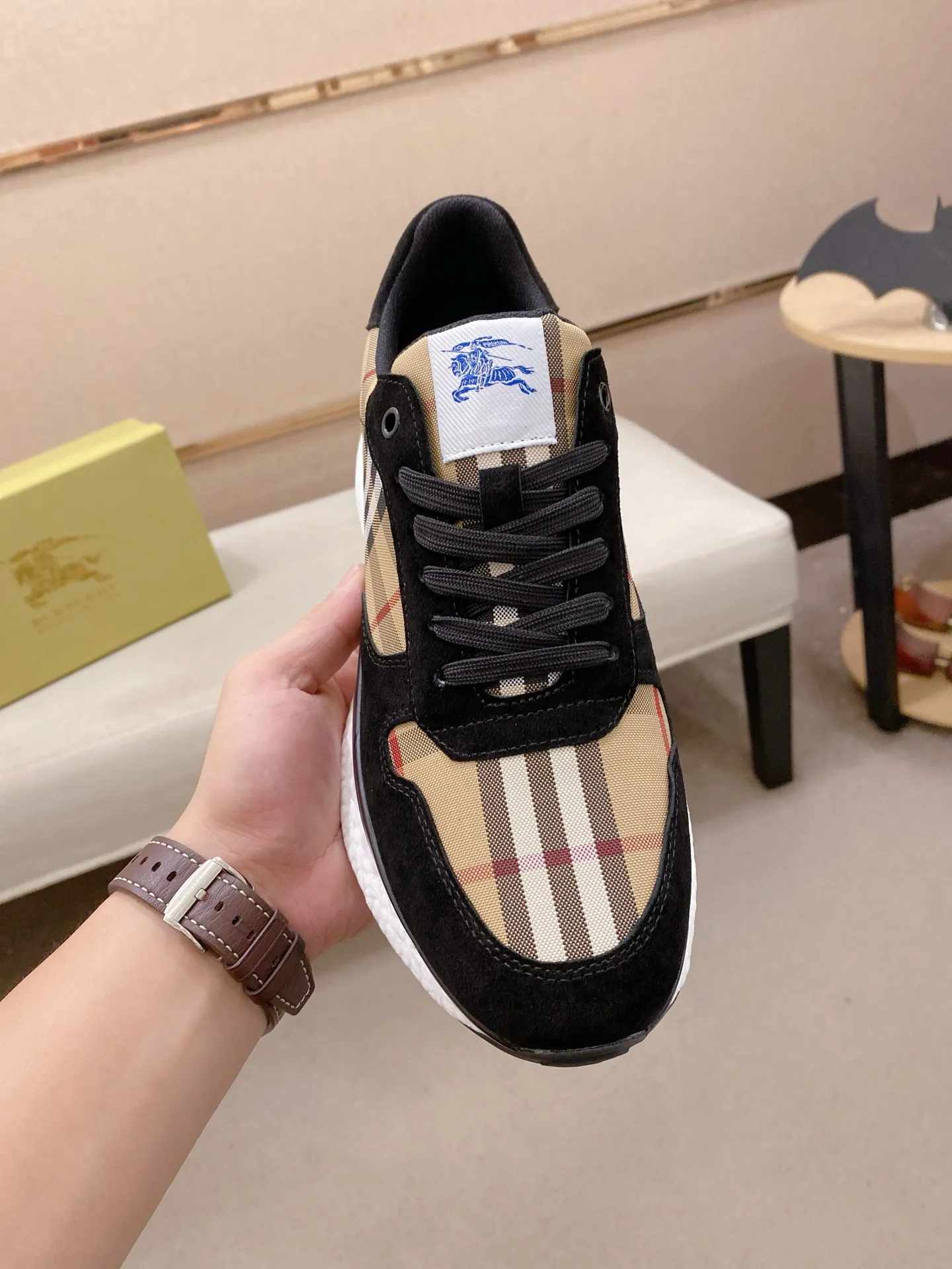 Men's clothing and shoes💰:442💰🇮🇹🇮🇹Synchronized with BURBERRY's top purchasing agents🔍🔍. First-layer cowhide and fabric imported from Italy. Fully imported mesh lining, sole: original sole provided by the original factory, exclusive movable molded sole, super comfortable, original factory follow-up goods, 🔍🔍high quality, can be entered and exited at will, welcome to compare code number 38-44 (45 is custom-made and cannot be returned or exchanged)